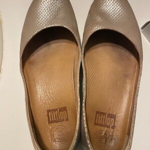 FitFlop Women's Silver Ballet Flats